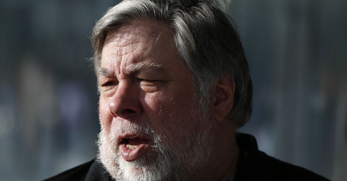 Apple co-founder Wozniak suffers possible stroke in Mexico -local media