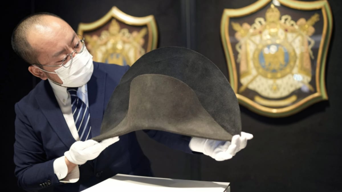 Napoleon hat fetches record US.1 million at Paris auction