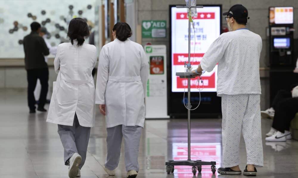 South Korean trainee doctors resign in protest against med-school quota increase policy