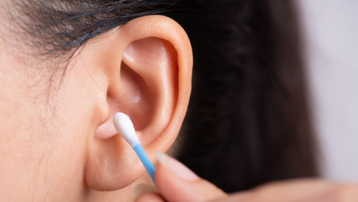 What’s the best way to clean your ears? Is using cotton buds really not a good idea?