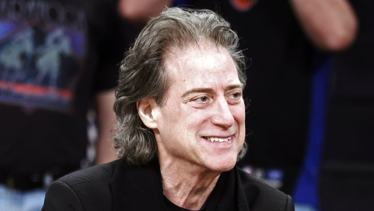 Richard Lewis, comic and Curb Your Enthusiasm regular, dies at 76