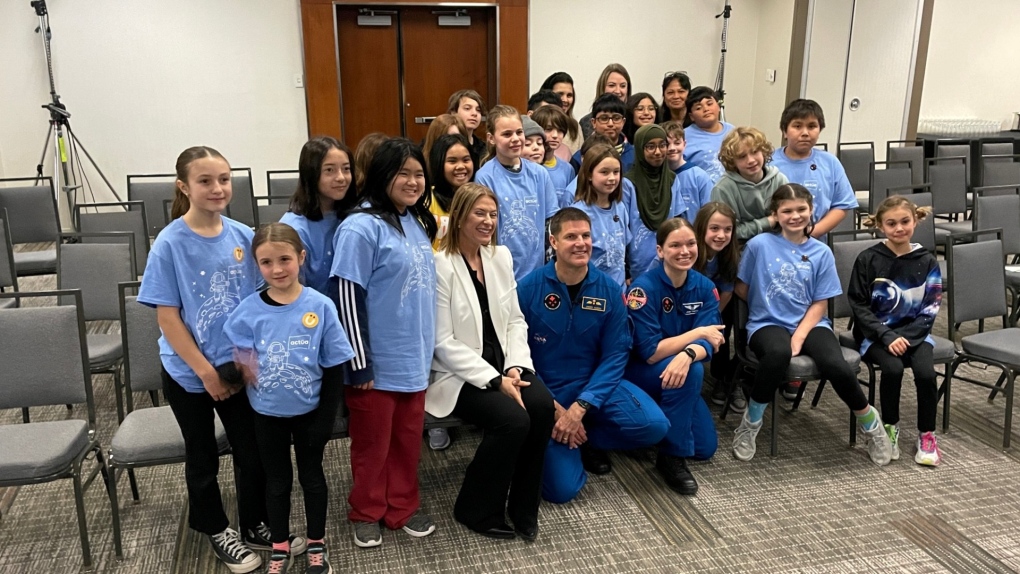 Space travel: Ottawa students meet Canadian astronauts Jeremy Hansen and Jenni Gibbons