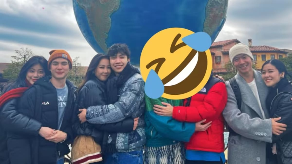 Noah Yap & Tosh Zhang Forced To Embrace In Group Couple Pic, Say That’s Why Their Faces Are So 'Black'