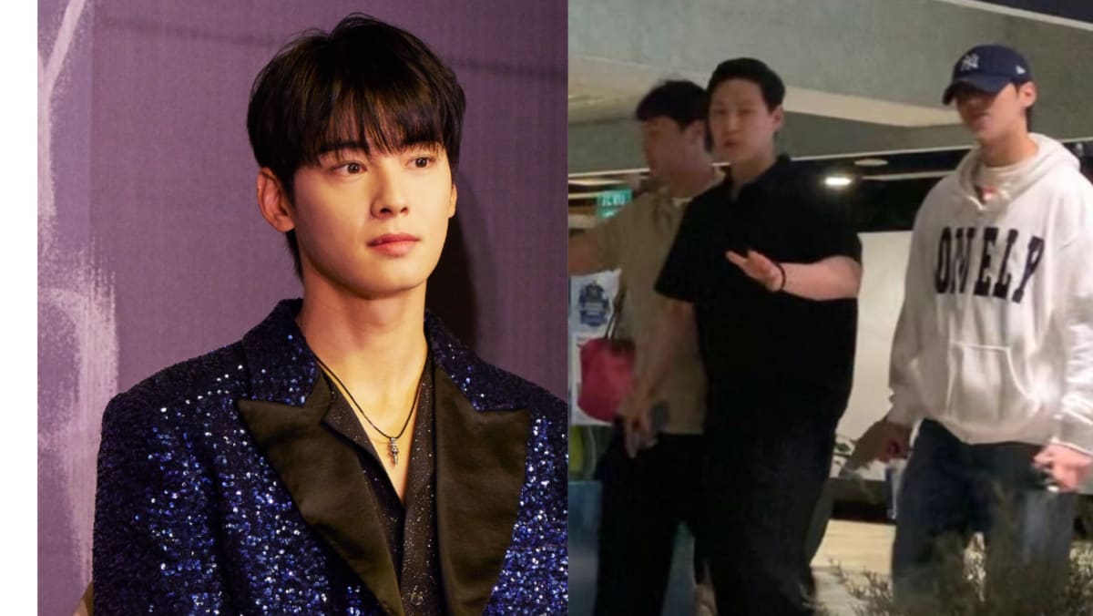 Cha Eun Woo Ate At A Korean Restaurant In Mandarin Gallery After His Singapore Concert