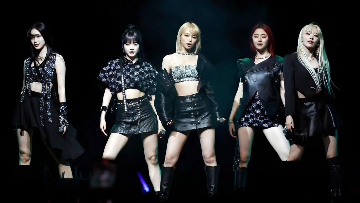 K-pop Group Le Sserafim’s Out-Of-Tune Performance At Coachella Called A “Car Crash”, Member Says It’s Their “Best To Date”