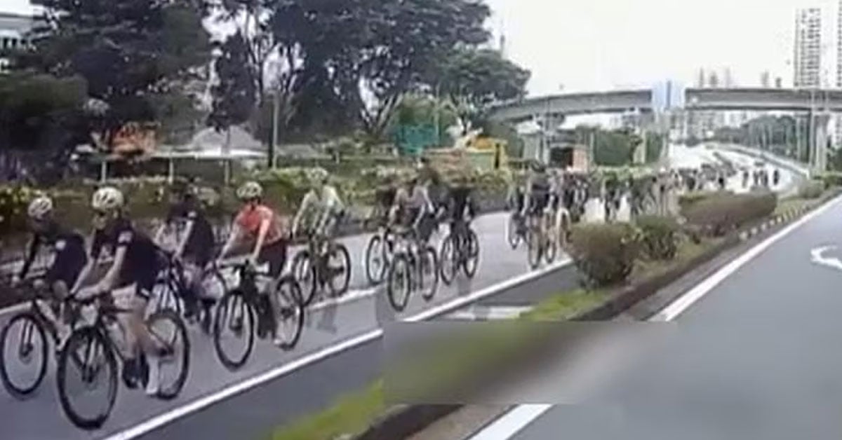 Over 40 Cyclists Spotted Riding Together in Bukit Panjang, Stretching Almost 20m