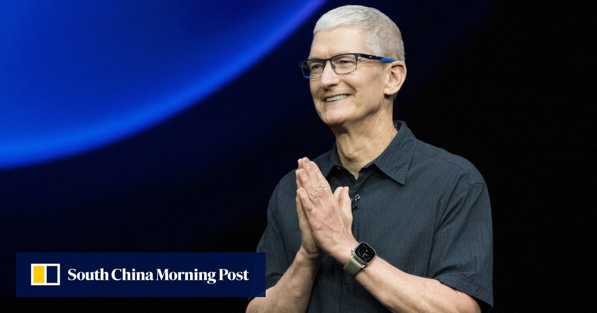 Apple’s Tim Cook meets China’s commerce minister, the second regulator he met this week