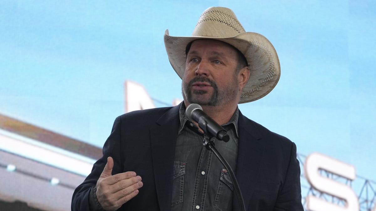 Country singer Garth Brooks accused of rape in lawsuit from hair-and-makeup artist