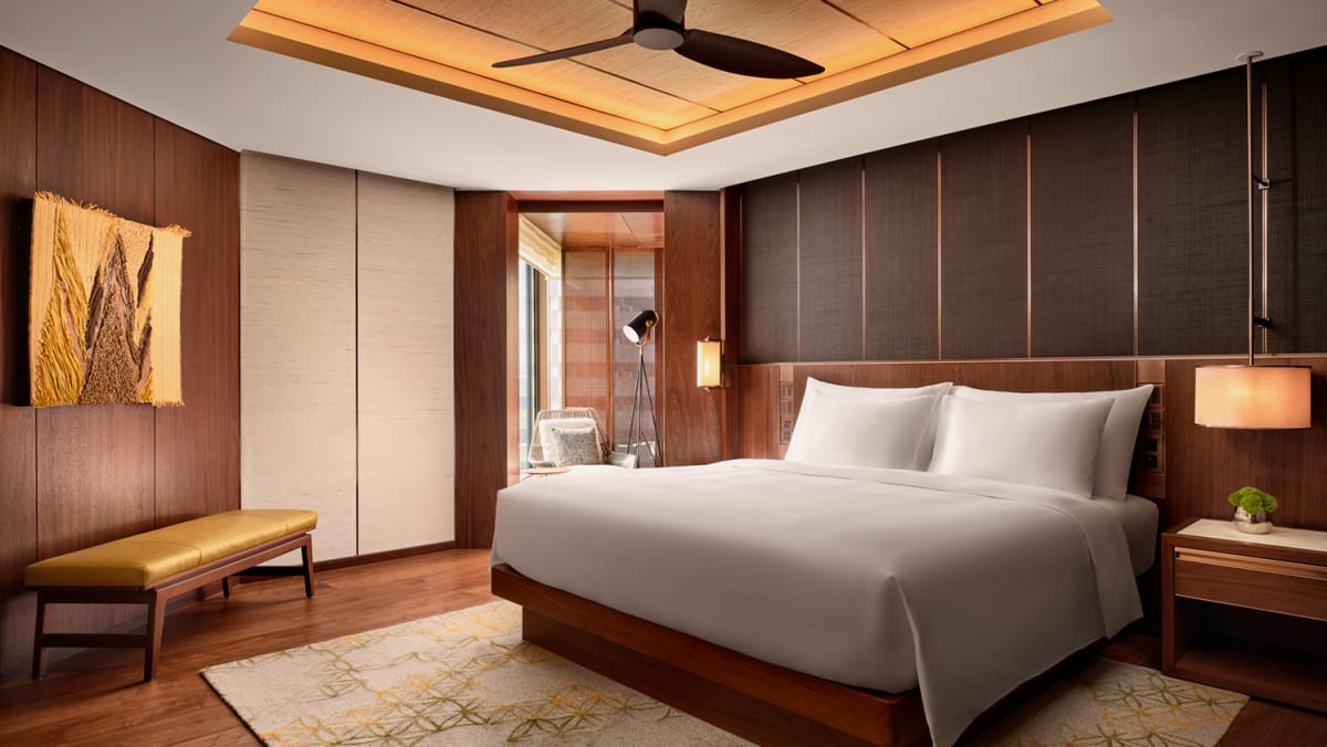 What’s it like staying in Grand Hyatt’s presidential suite in Singapore?