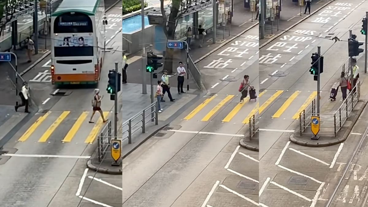 Pedestrians In HK Chased By Traffic Police For Jaywalking, Fined S5