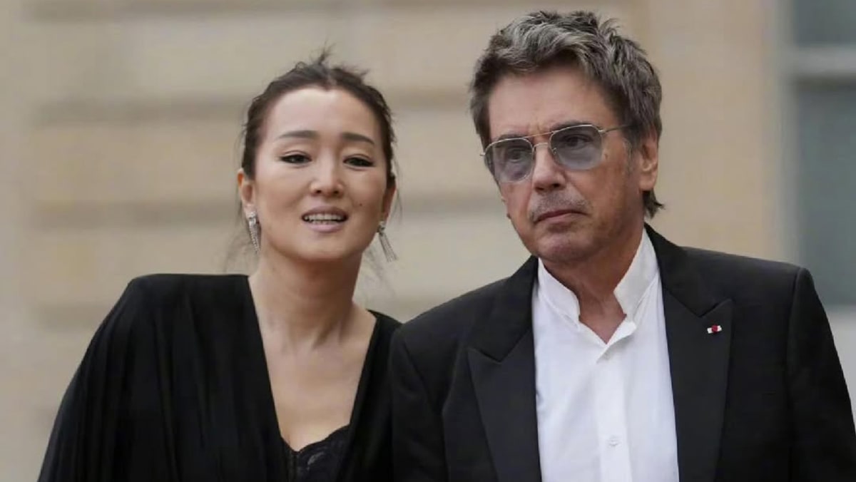 Gong Li Rejected French Husband’s 1st Proposal During Which He Said He Makes SMil A Year