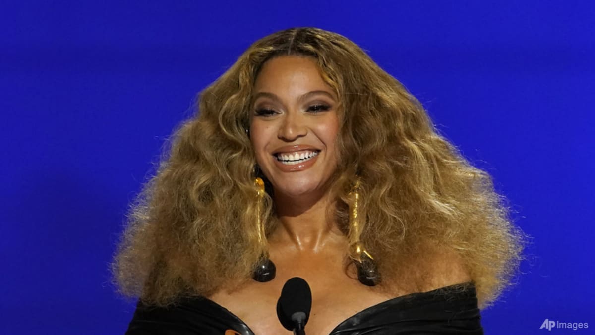 Beyonce delays big announcement amid Los Angeles wildfires